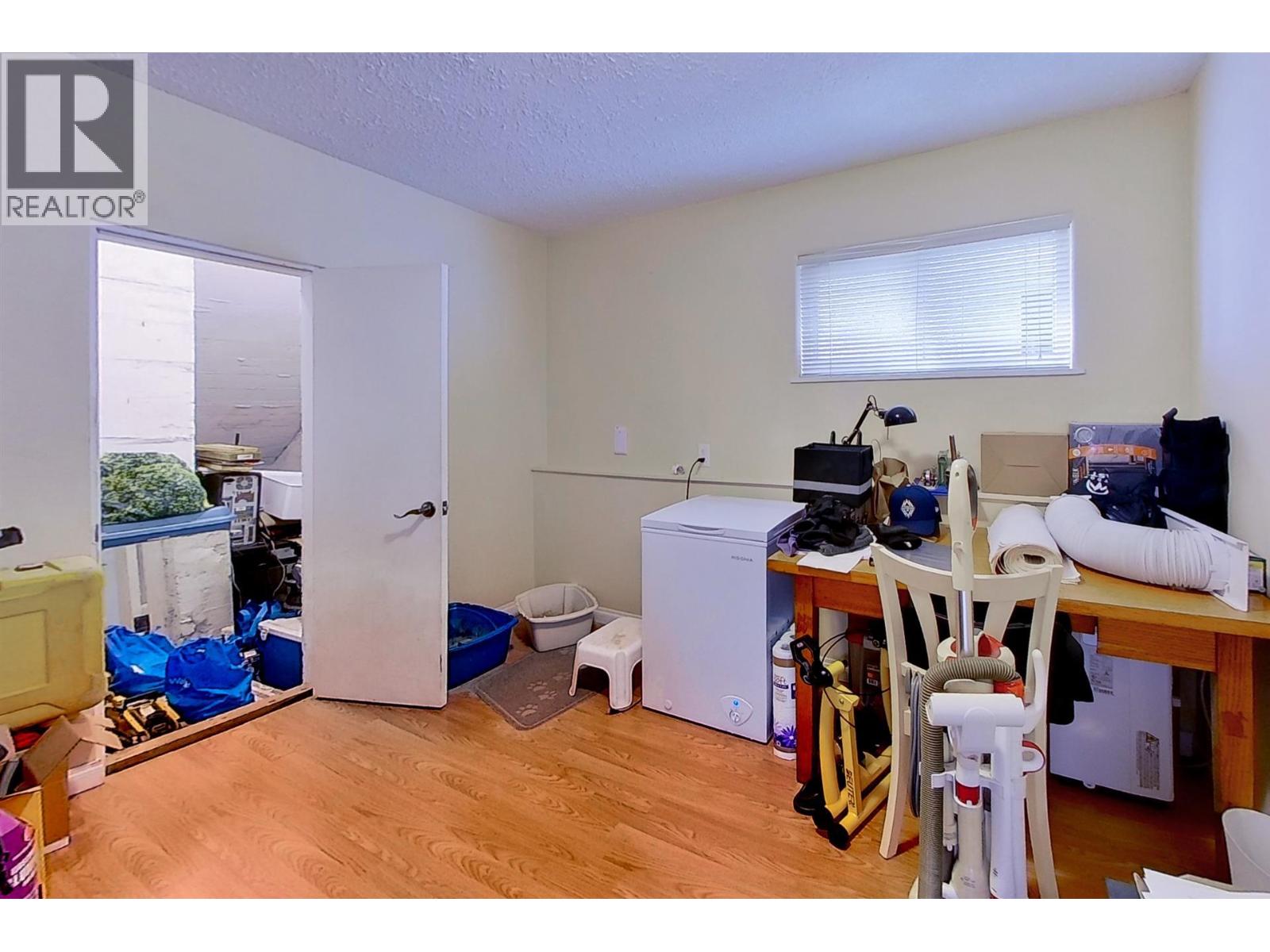 5477 PORTLAND STREET, Burnaby