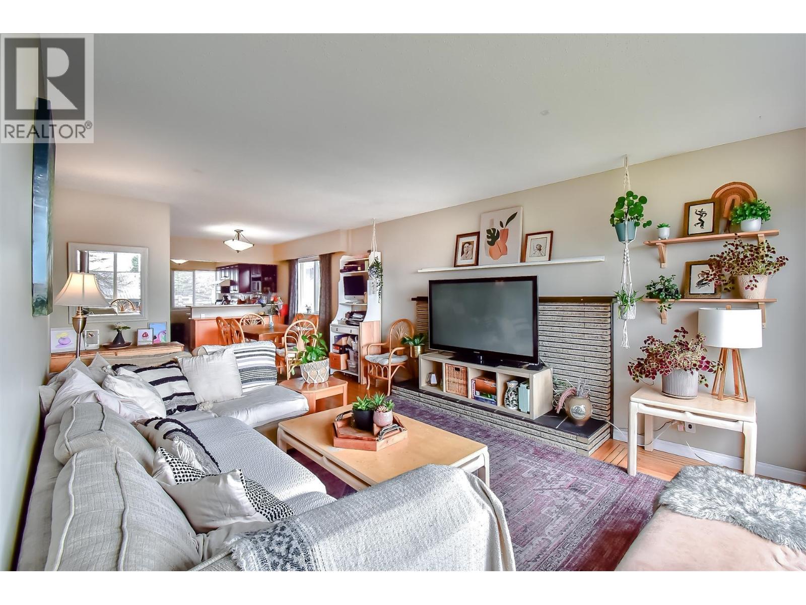 5477 PORTLAND STREET, Burnaby