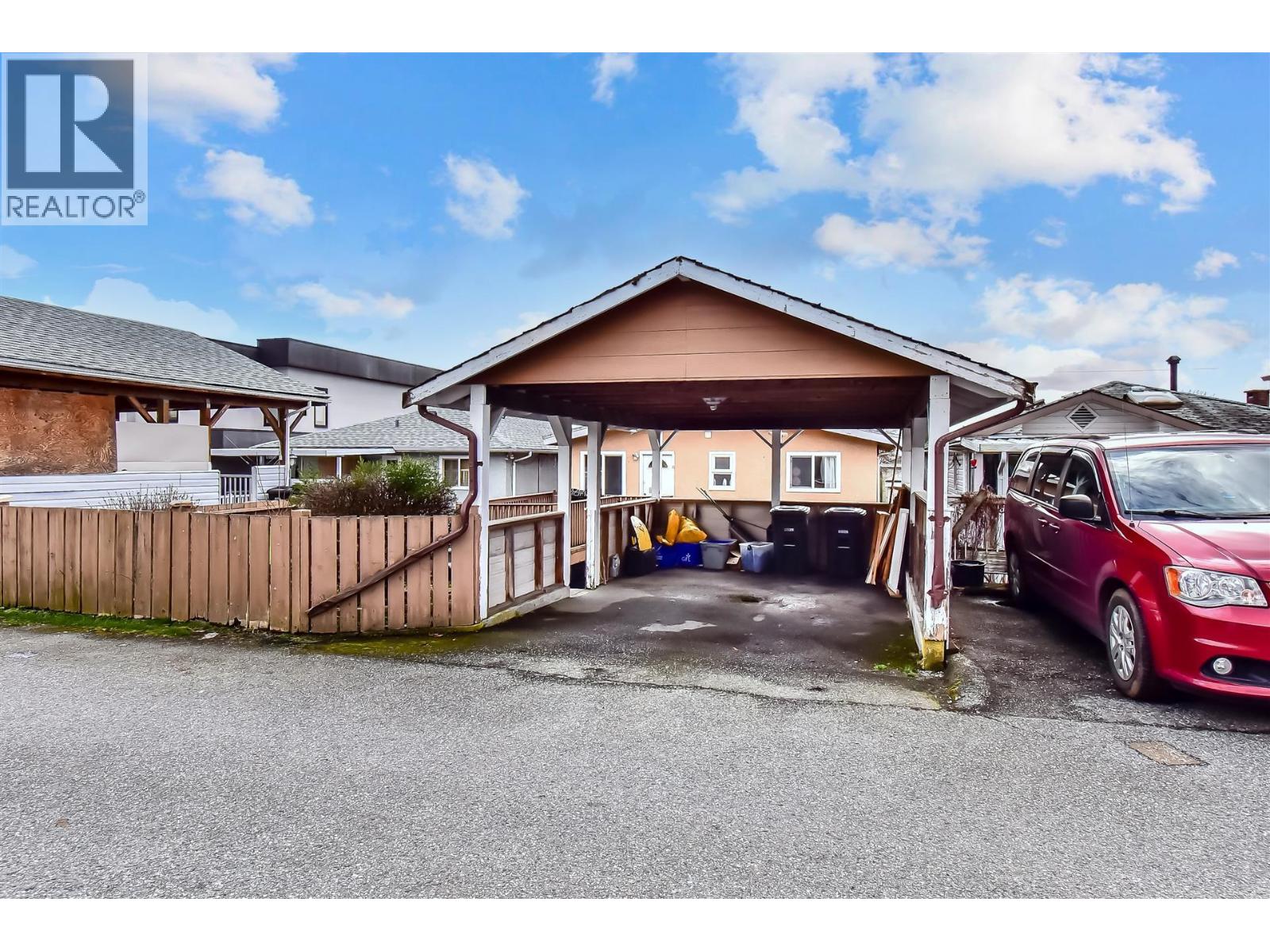 5477 PORTLAND STREET, Burnaby