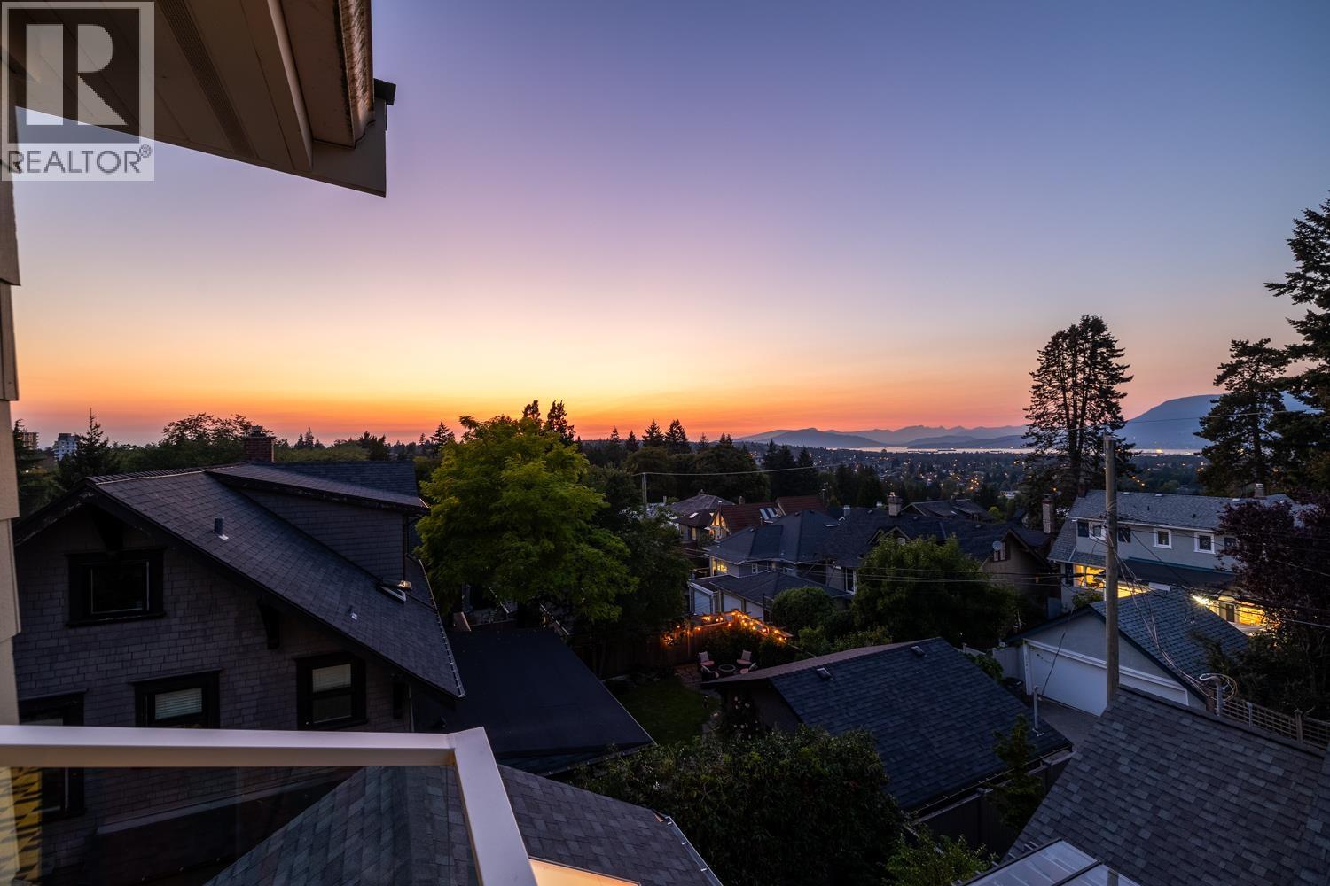 2023 W 36TH AVENUE, Vancouver