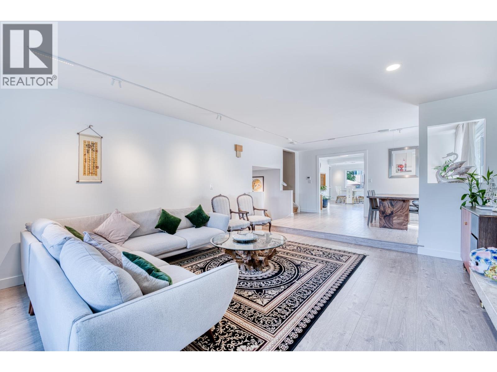 7700 DAMPIER DRIVE, Richmond