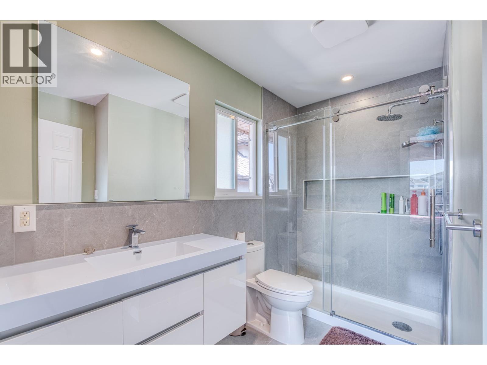 7700 DAMPIER DRIVE, Richmond