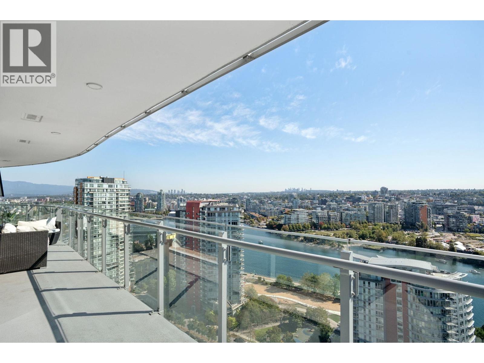 2618 89 NELSON STREET, Vancouver