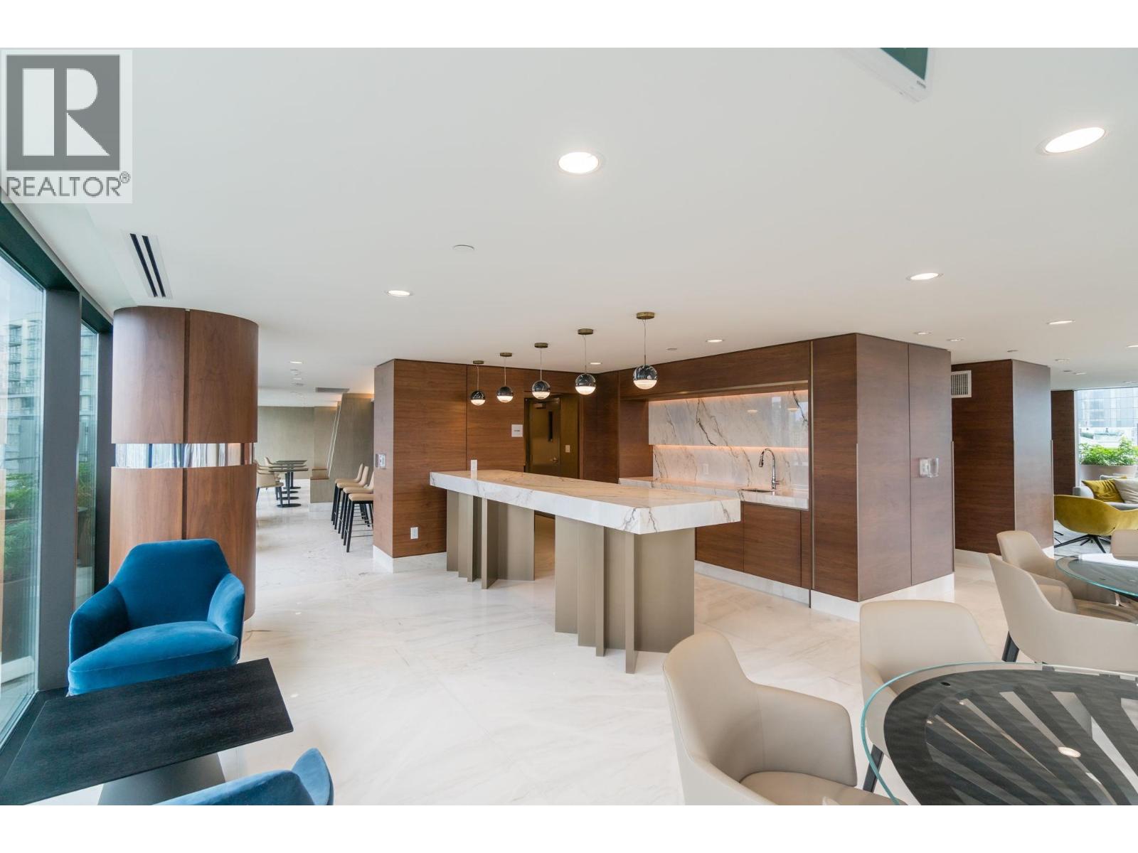 2618 89 NELSON STREET, Vancouver