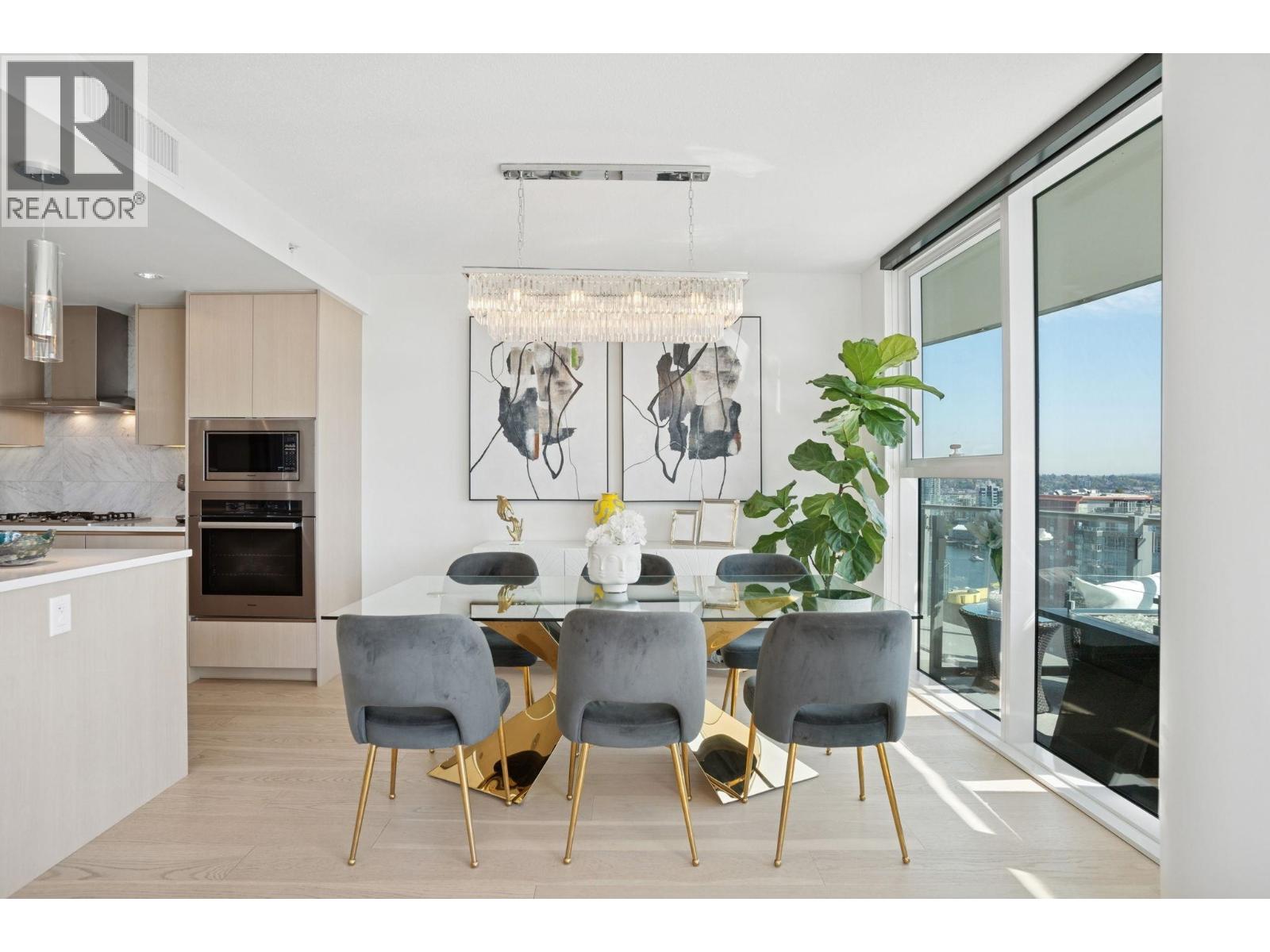 2618 89 NELSON STREET, Vancouver