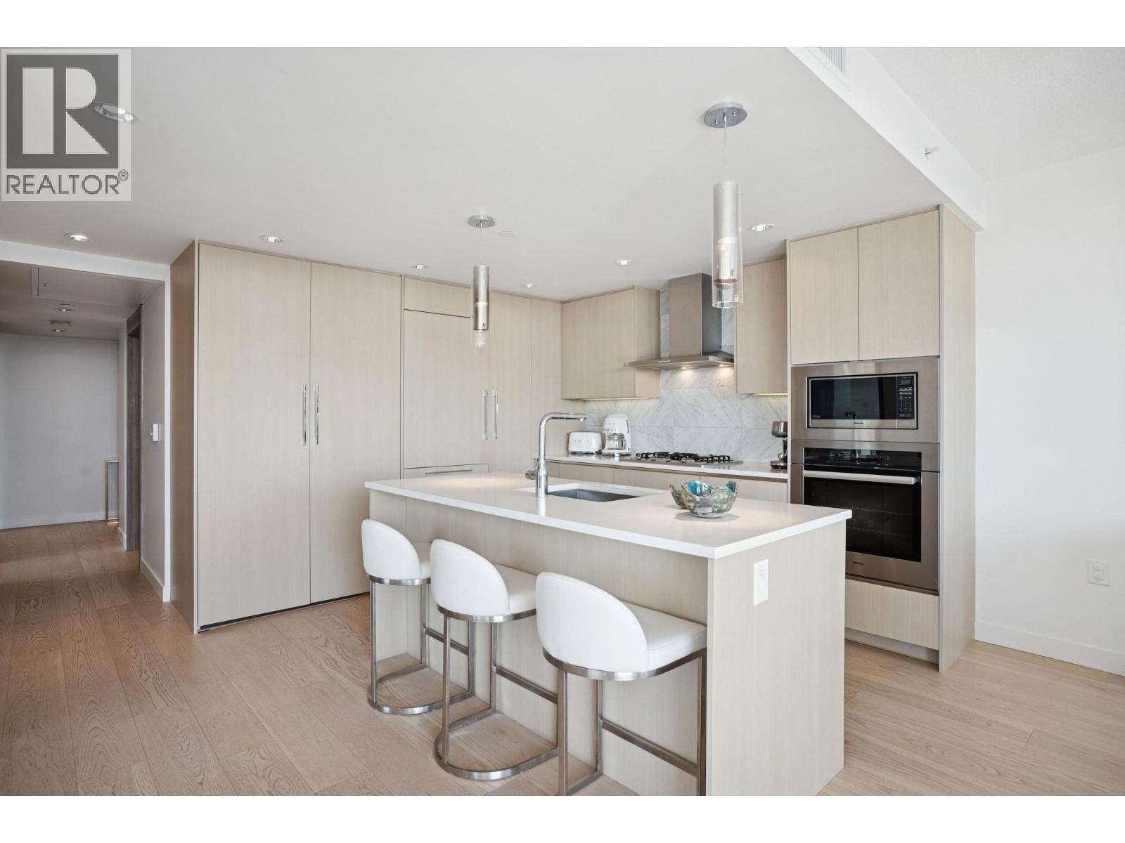 2618 89 NELSON STREET, Vancouver