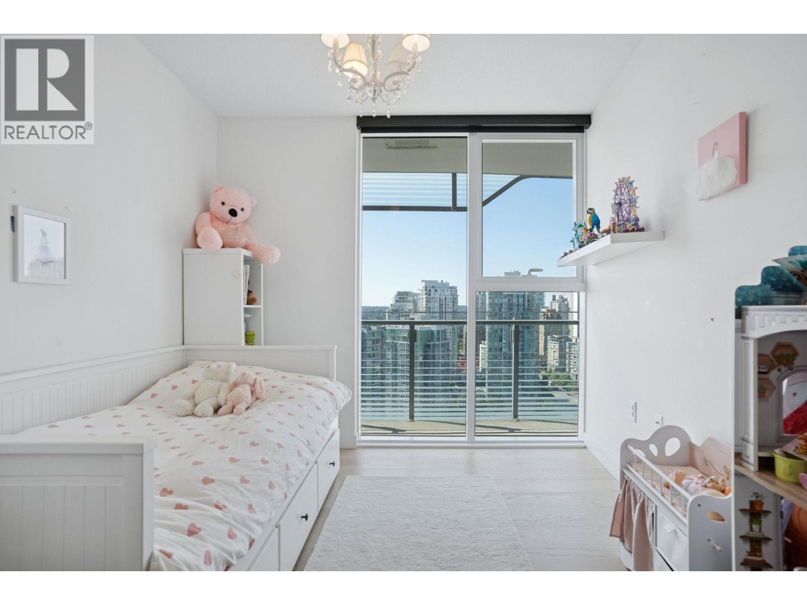 2618 89 NELSON STREET, Vancouver