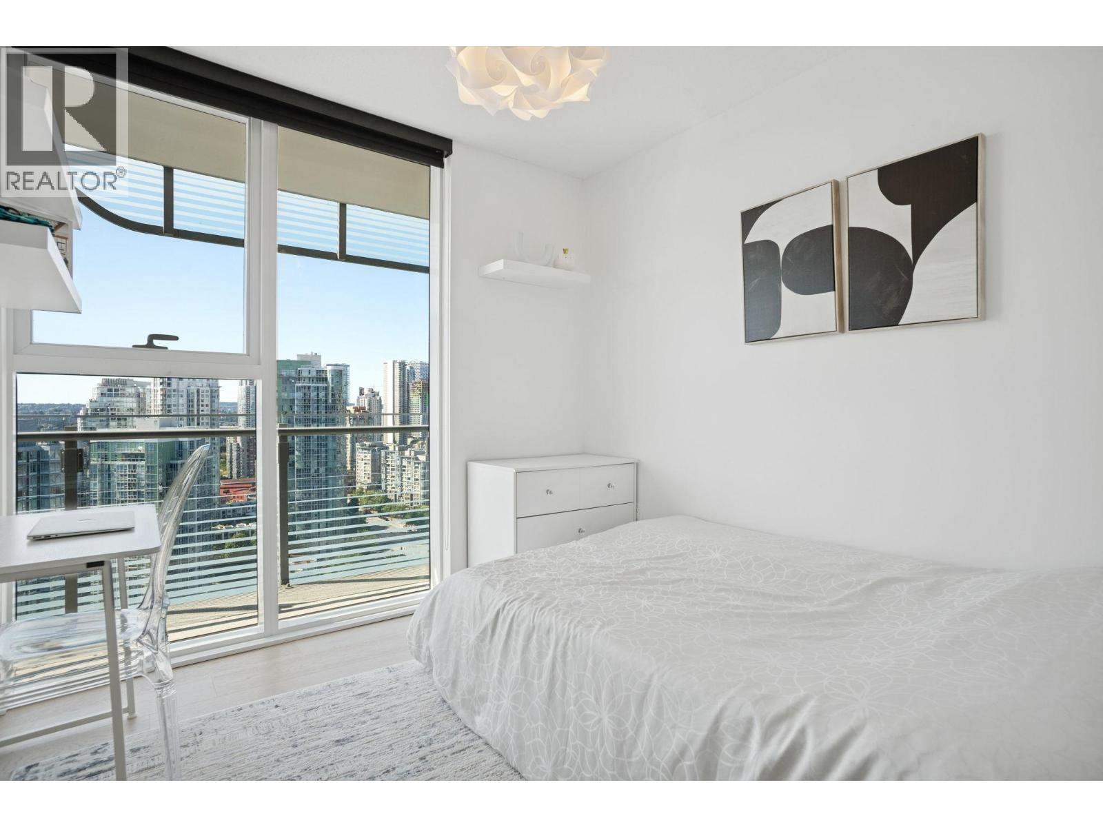 2618 89 NELSON STREET, Vancouver