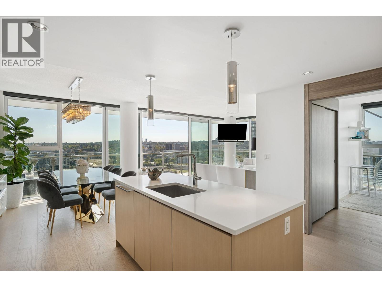 2618 89 NELSON STREET, Vancouver