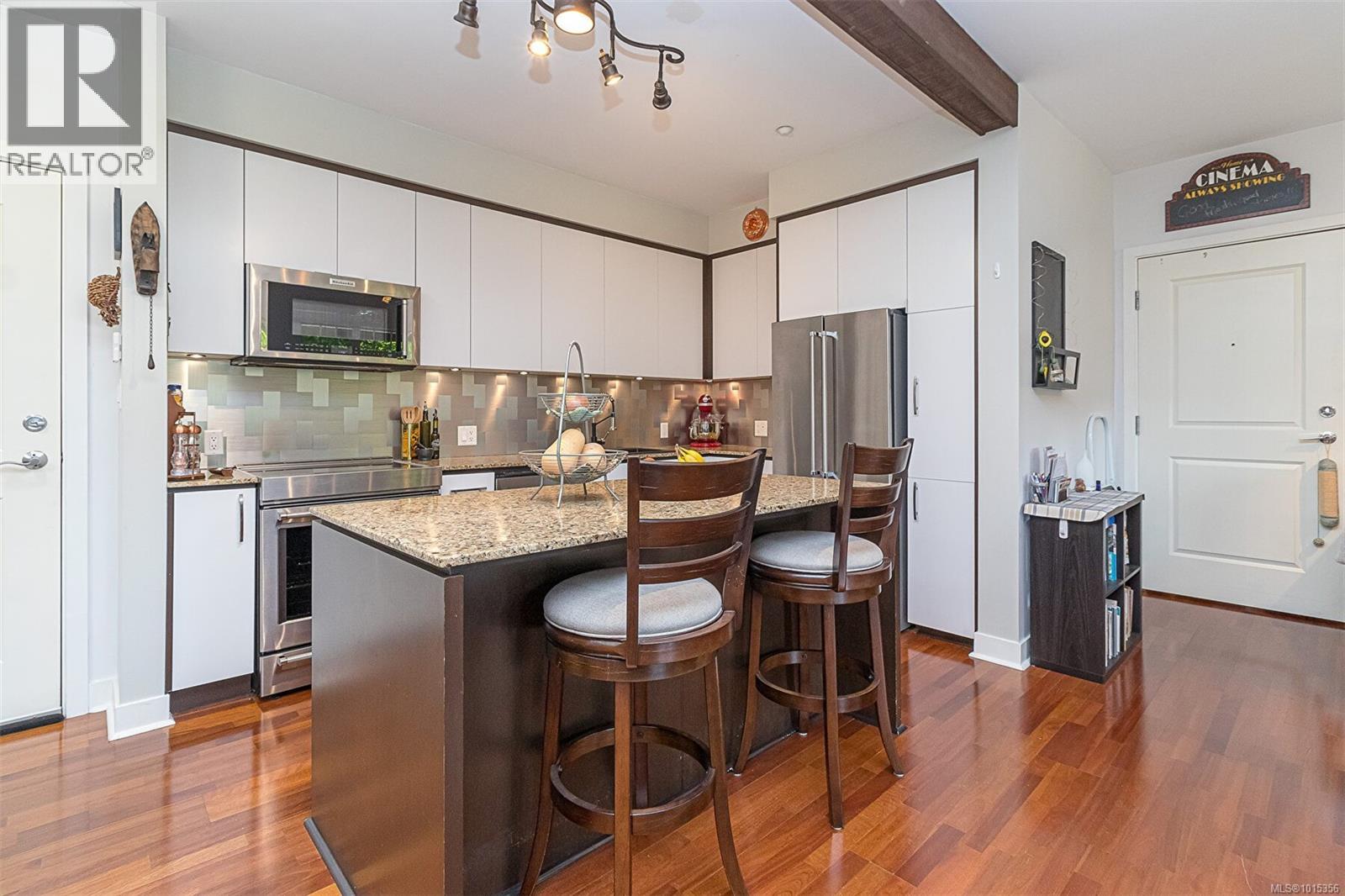 210/212 1395 Bear Mountain Pkwy, Langford