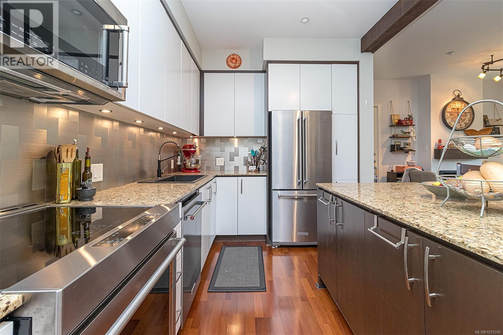210/212 1395 Bear Mountain Pkwy, Langford