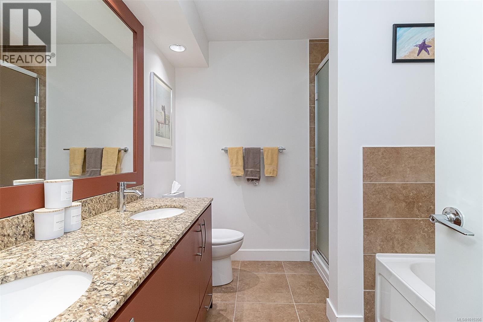 210/212 1395 Bear Mountain Pkwy, Langford