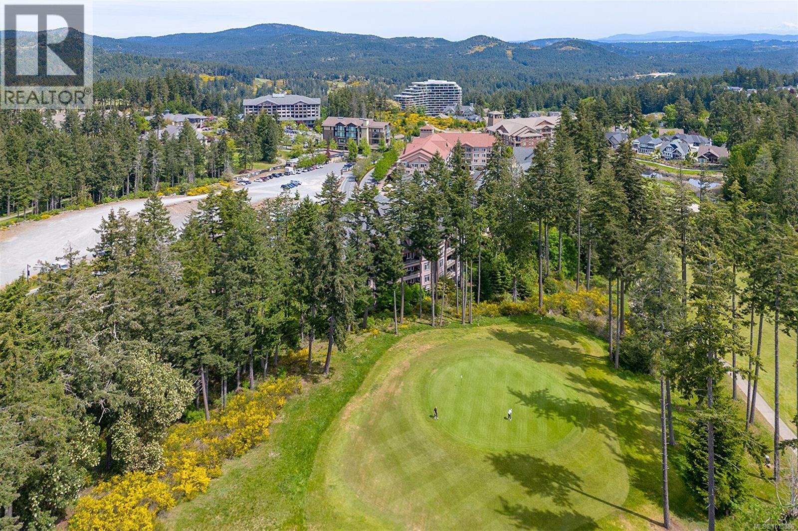 210/212 1395 Bear Mountain Pkwy, Langford