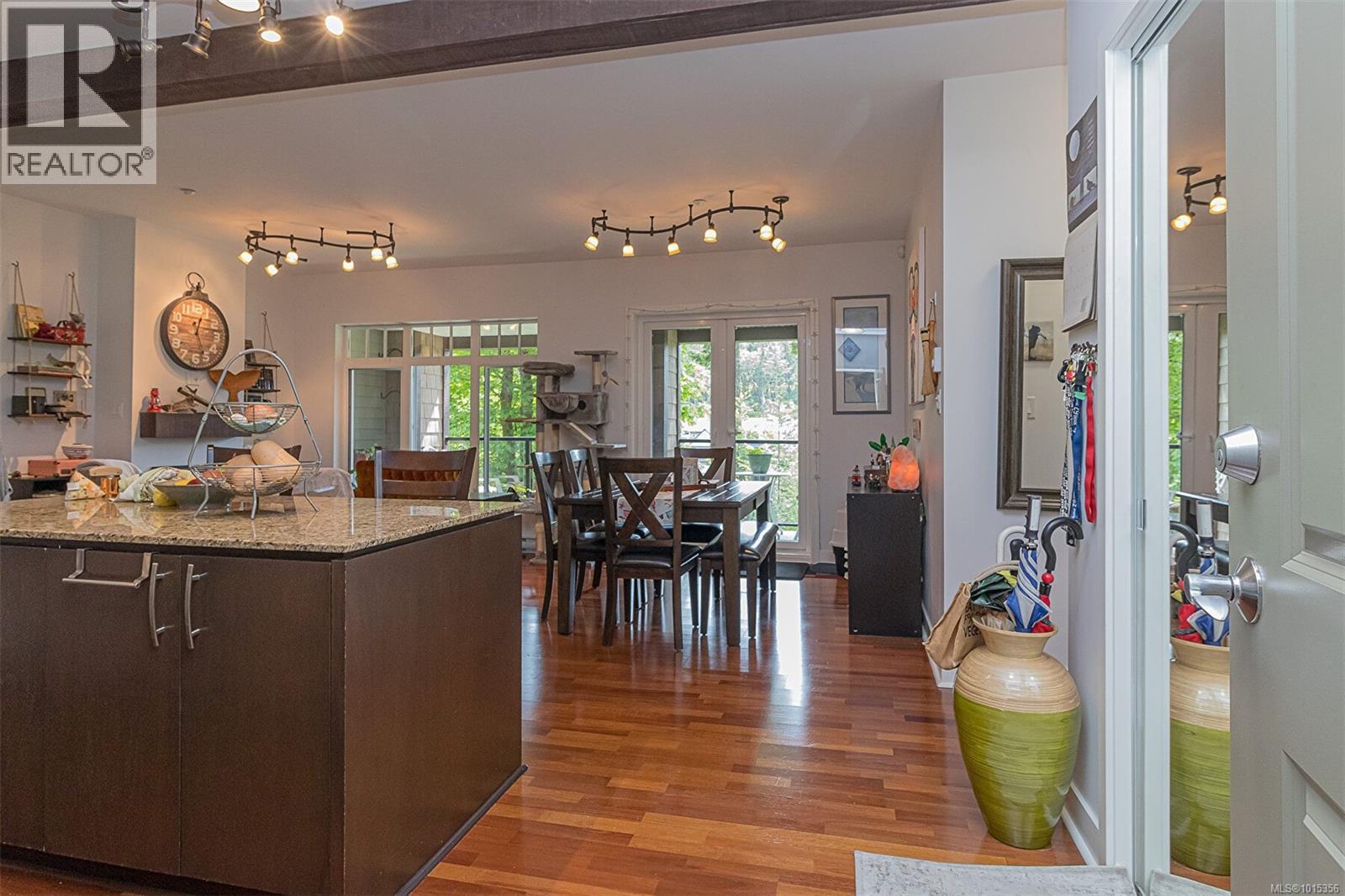 210/212 1395 Bear Mountain Pkwy, Langford