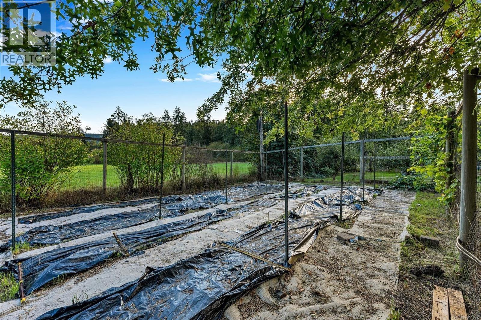 1214 North Beach Rd, Salt Spring