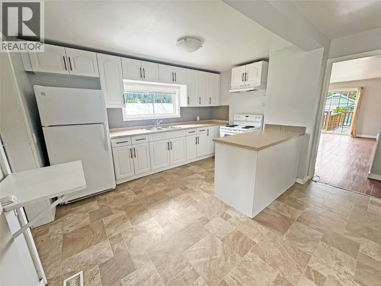 287 Angela Avenue, Princeton