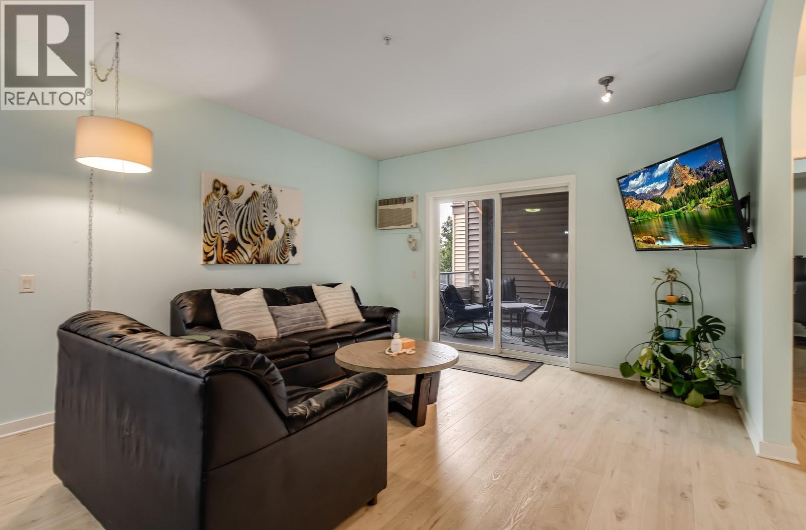 202 151 Taylor Road, Kelowna