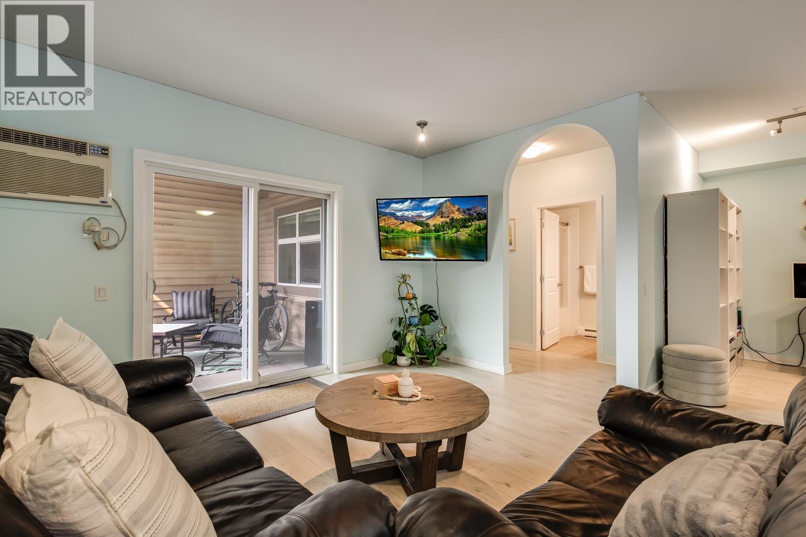 202 151 Taylor Road, Kelowna