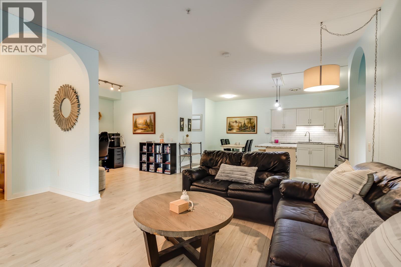 202 151 Taylor Road, Kelowna