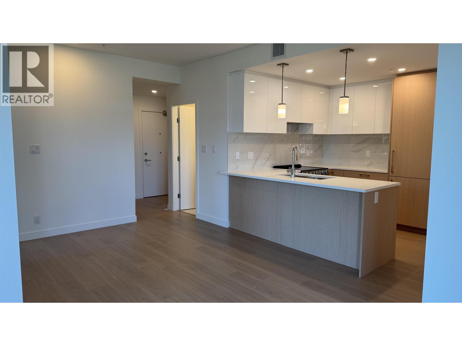 315 150 JAMES ROAD, Port Moody