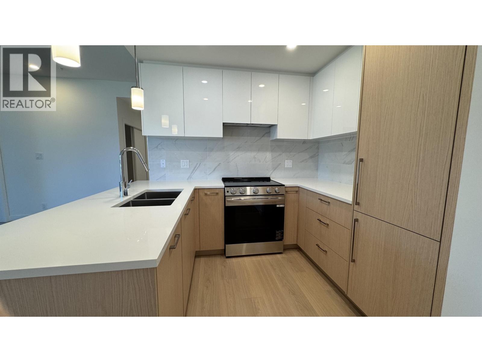 315 150 JAMES ROAD, Port Moody