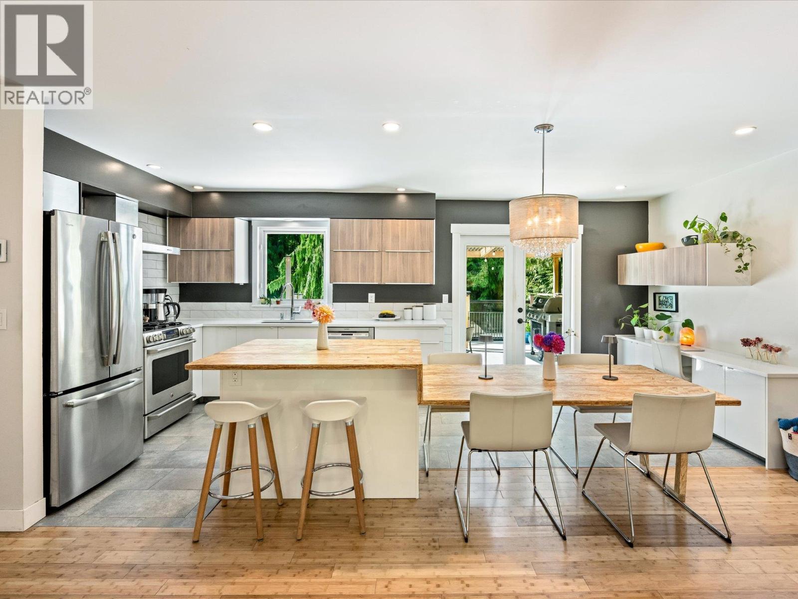 40613 PERTH DRIVE, Squamish