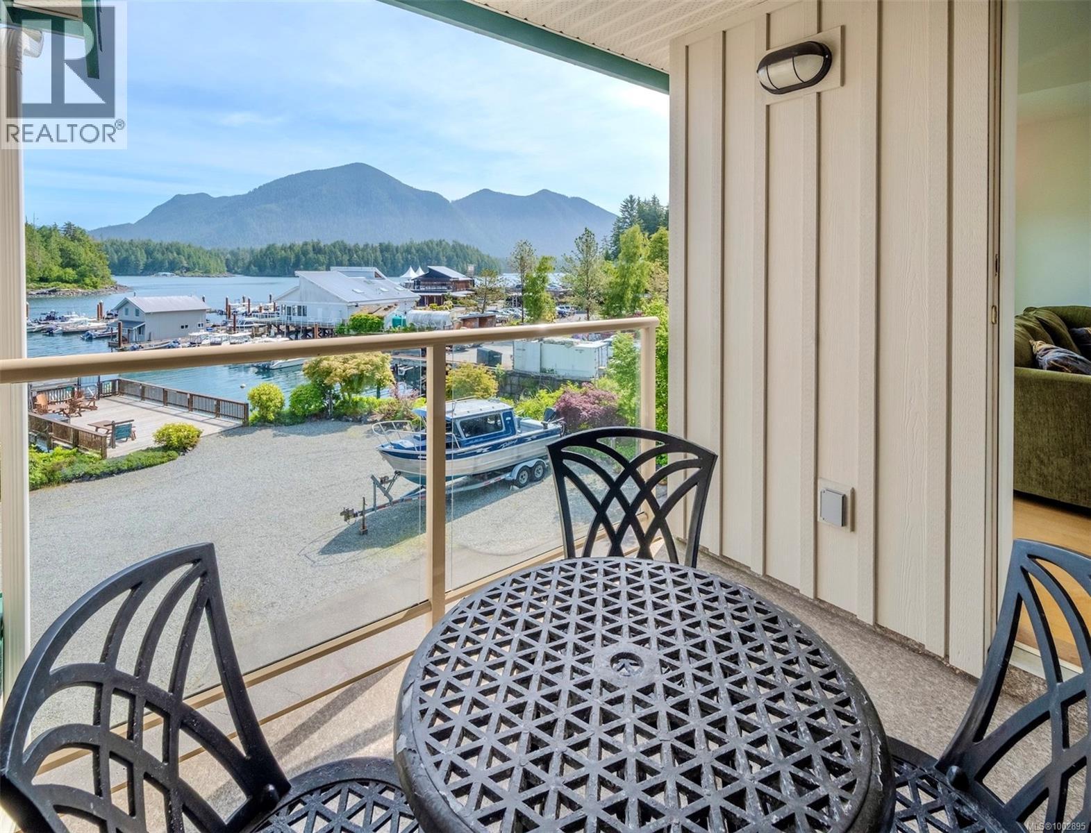 6 624 Campbell St, Tofino