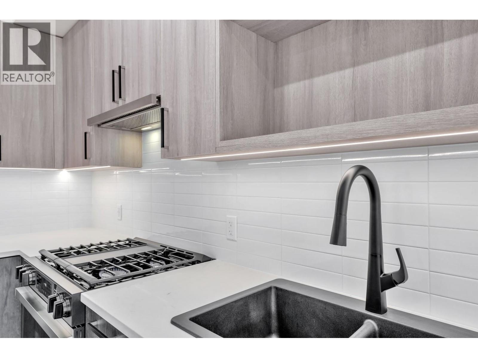 304 1100 CLARKE ROAD, Port Moody