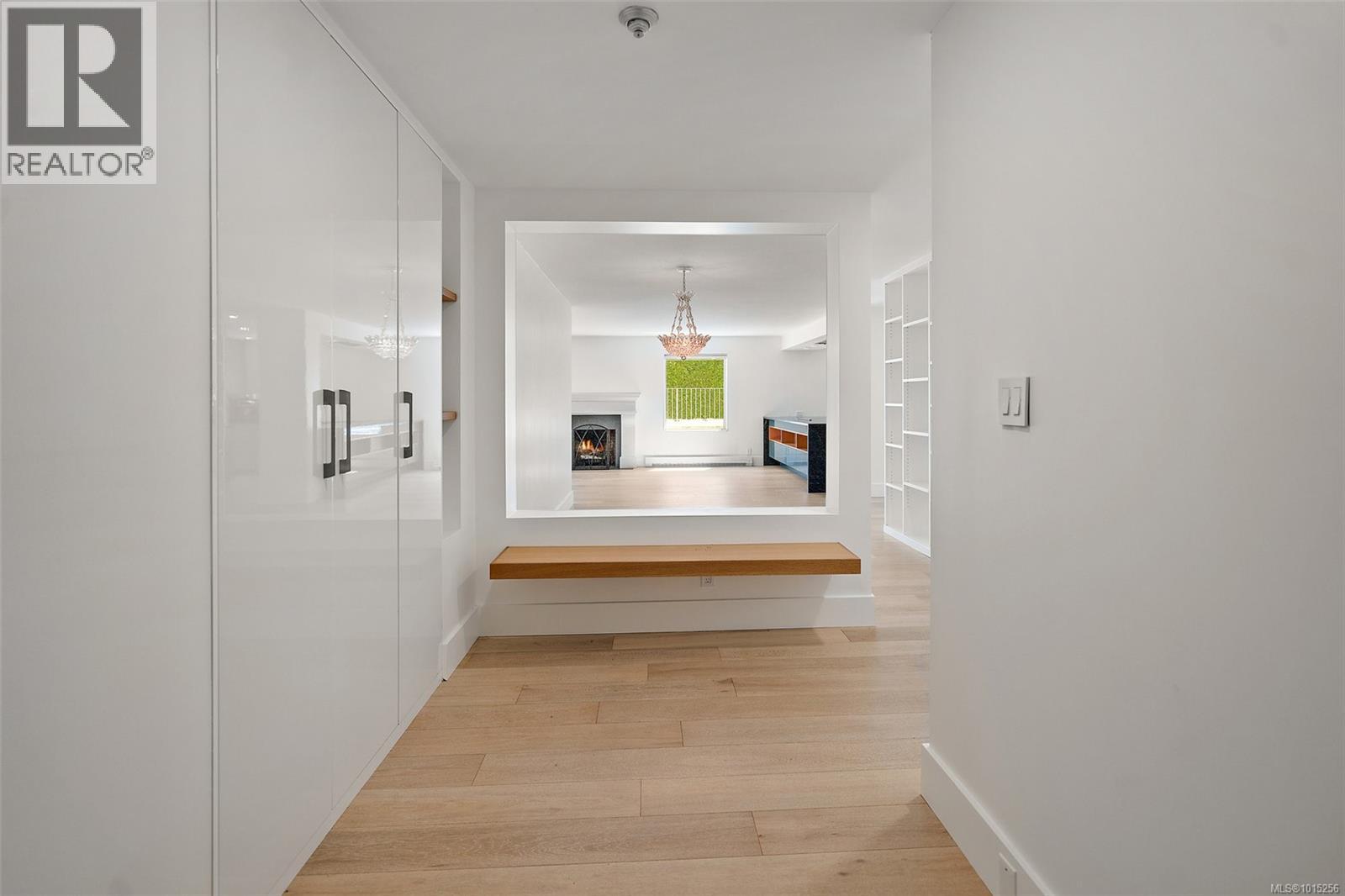 109 1370 Beach Drive, Oak Bay