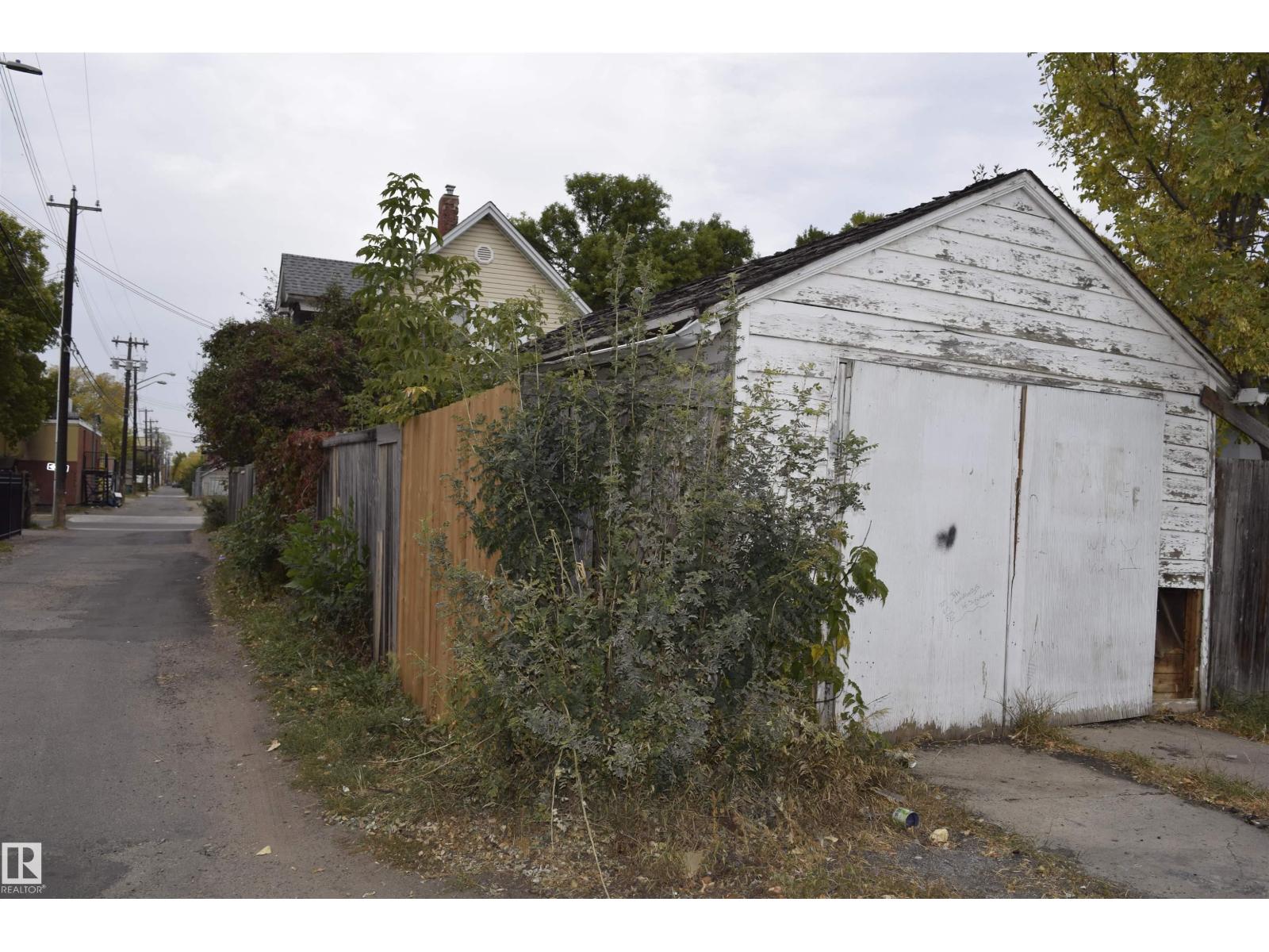 9551 106A AV NW, Edmonton