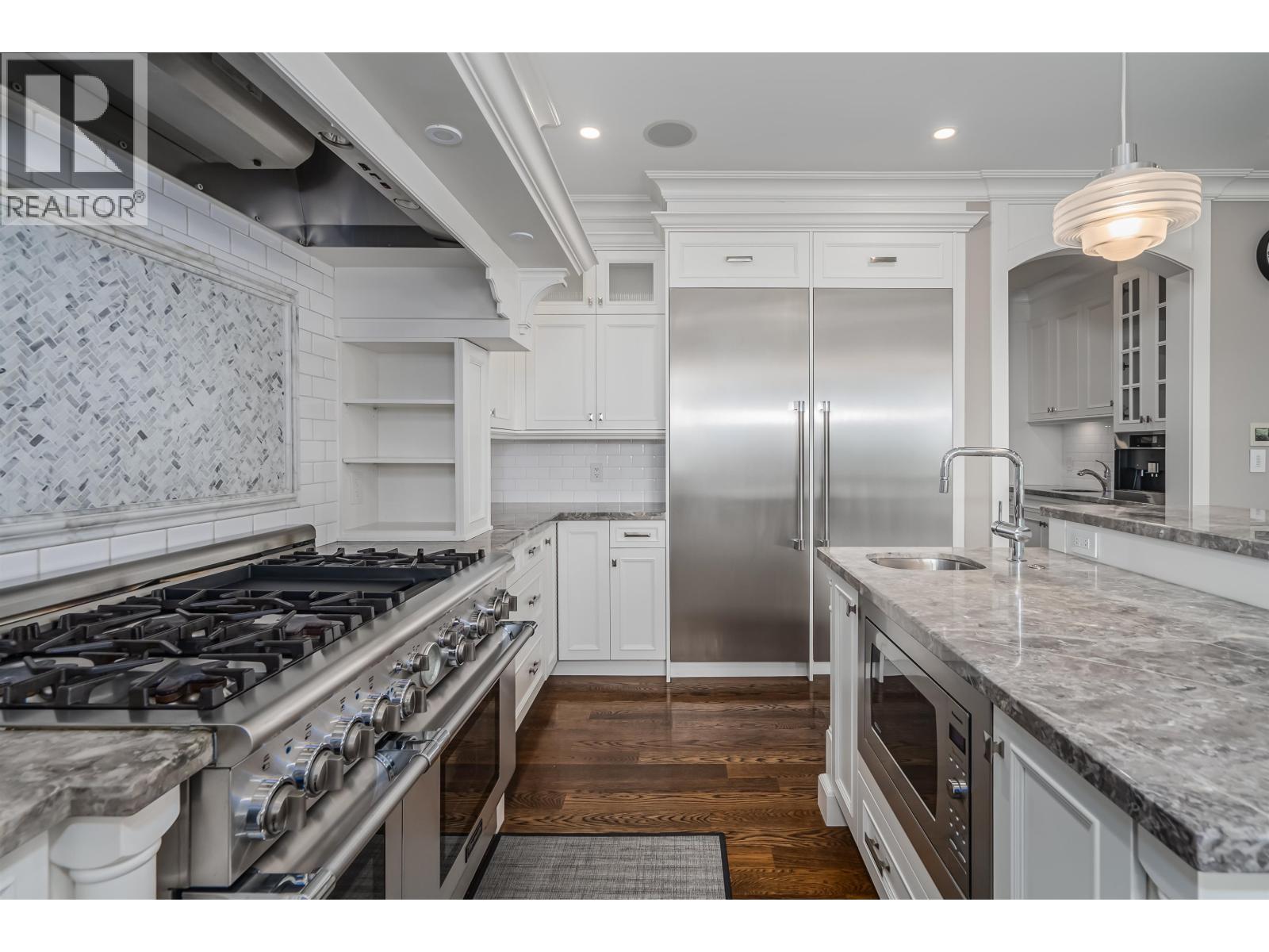 2638 QUEENS AVENUE, West Vancouver