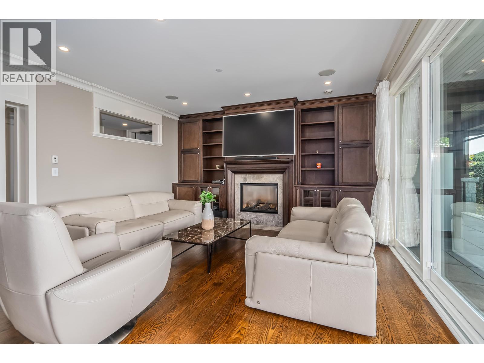 2638 QUEENS AVENUE, West Vancouver