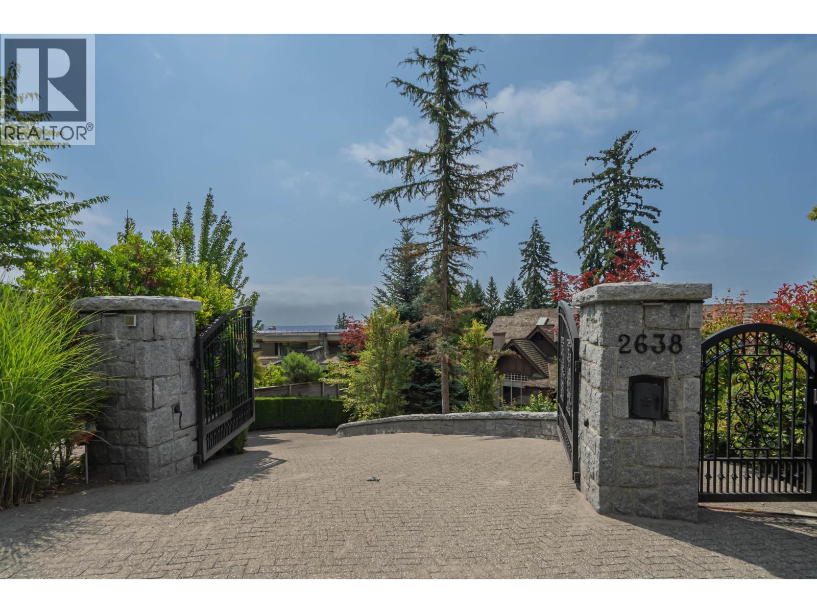 2638 QUEENS AVENUE, West Vancouver