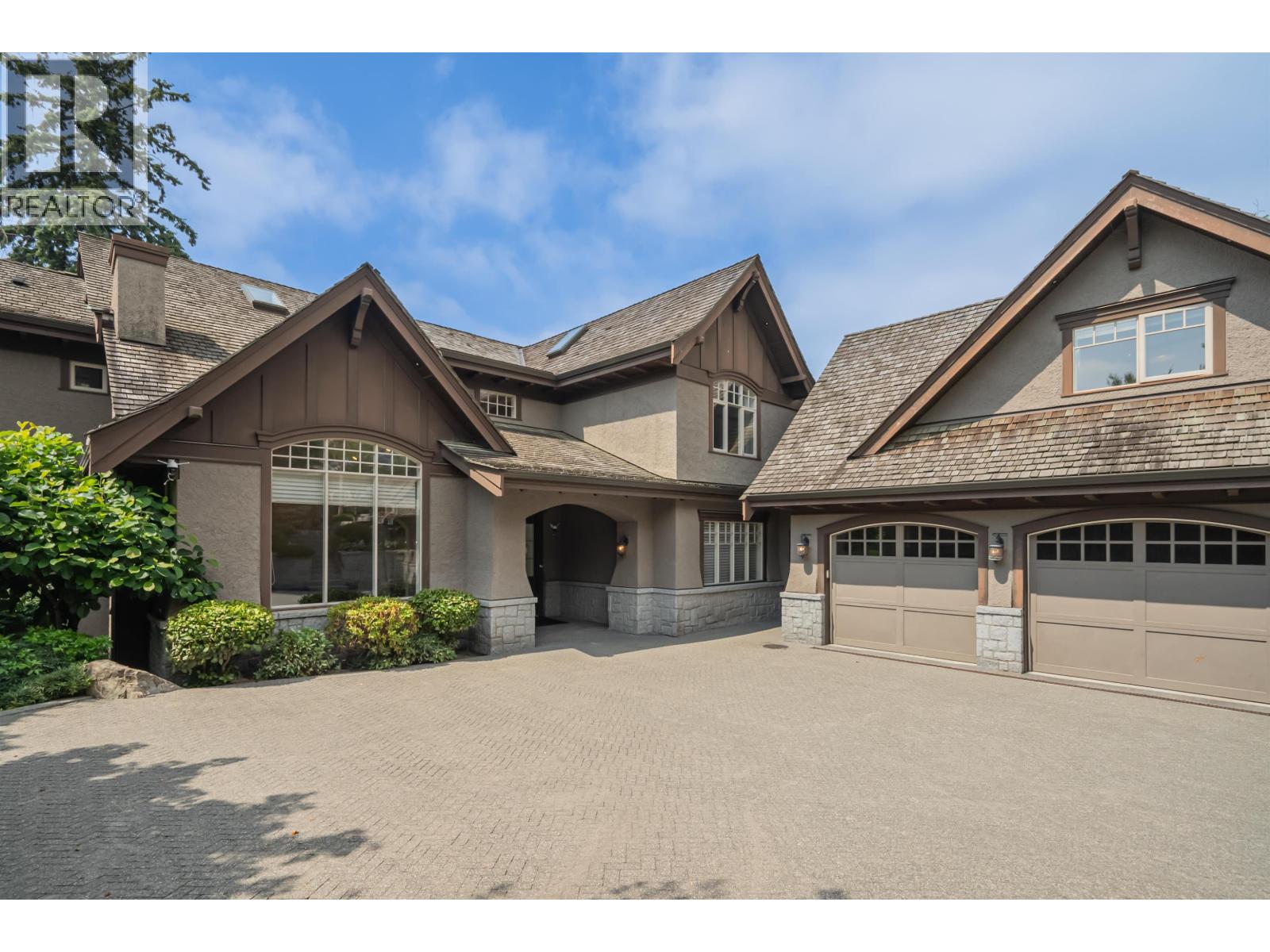 2638 QUEENS AVENUE, West Vancouver