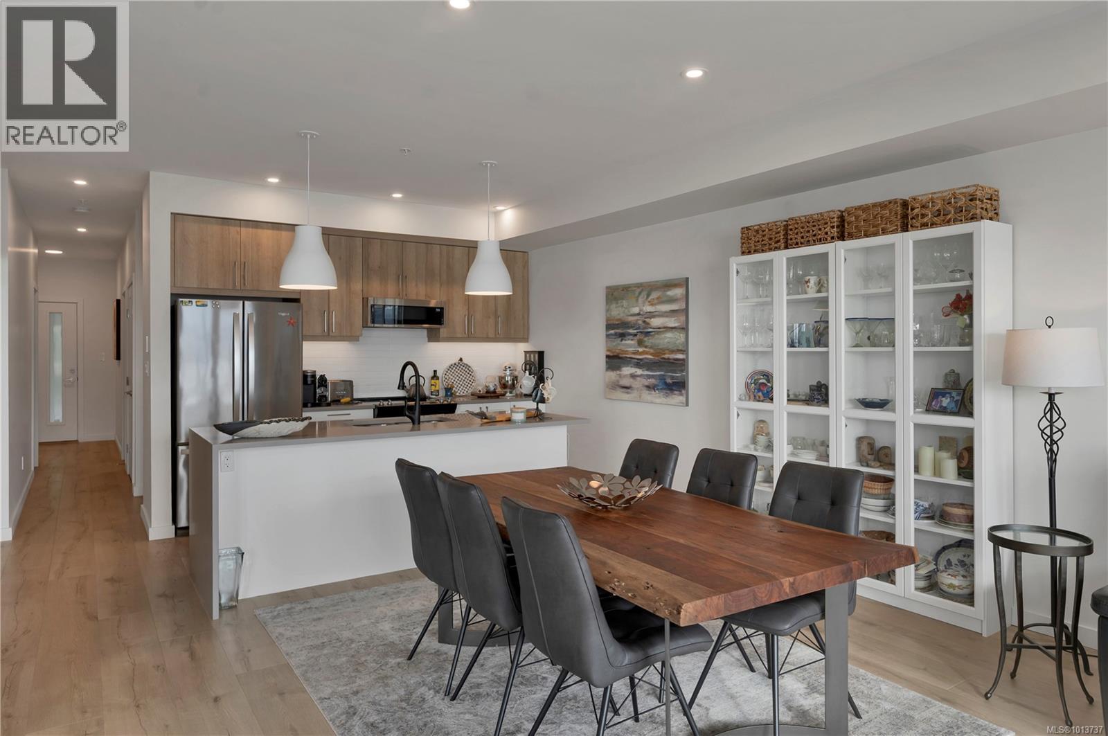 404 536 Island Hwy S, Campbell River