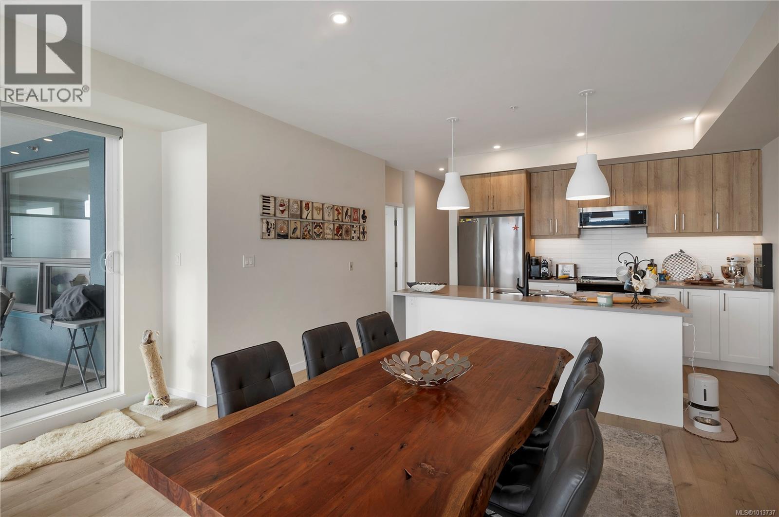 404 536 Island Hwy S, Campbell River