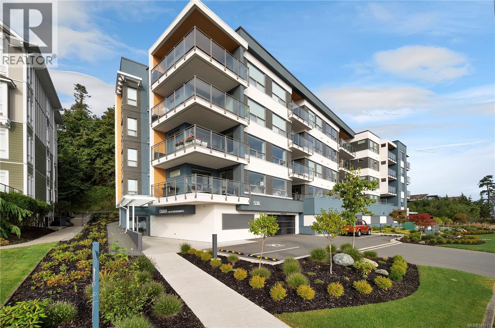 404 536 Island Hwy S, Campbell River