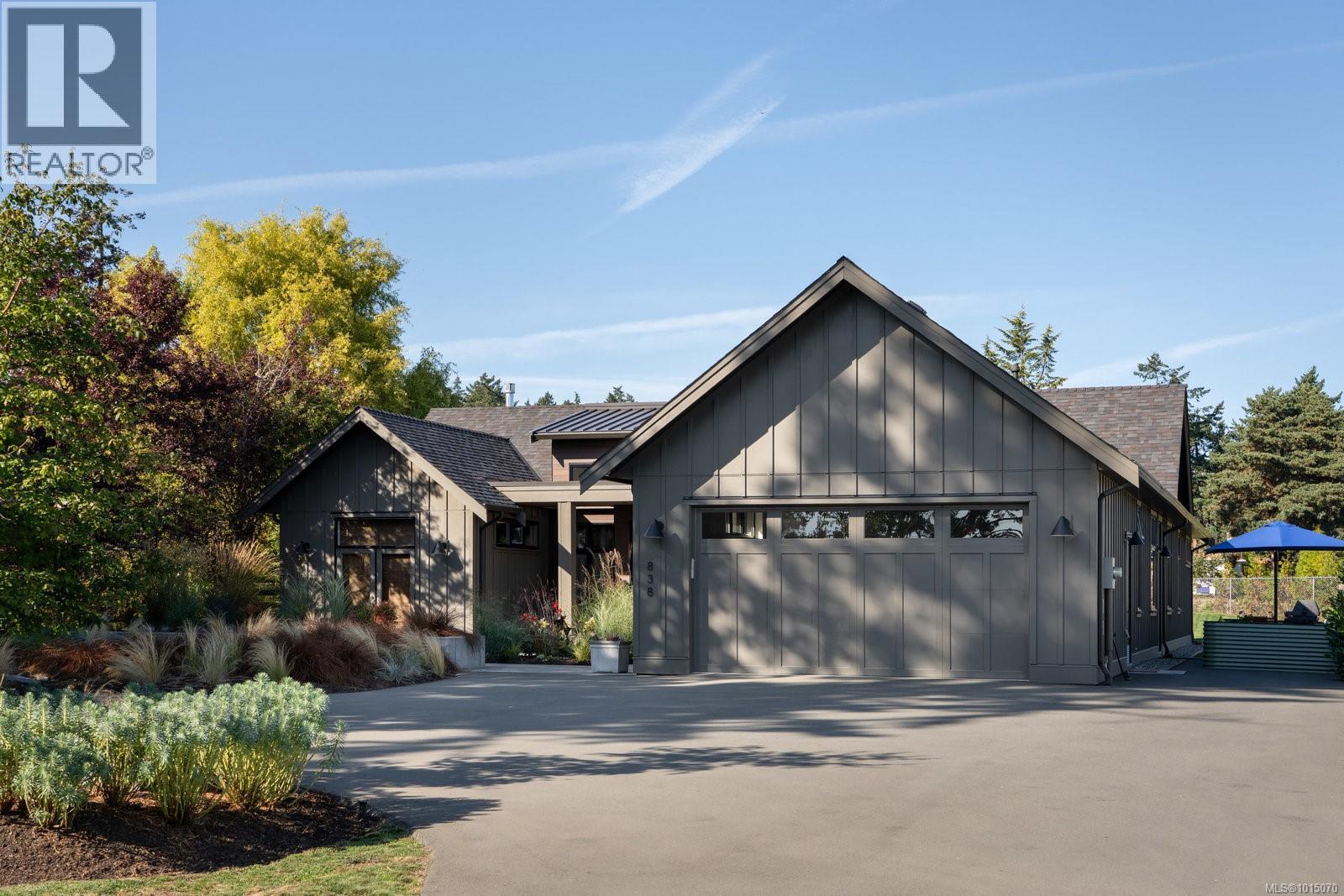 838 Birch Rd, North Saanich