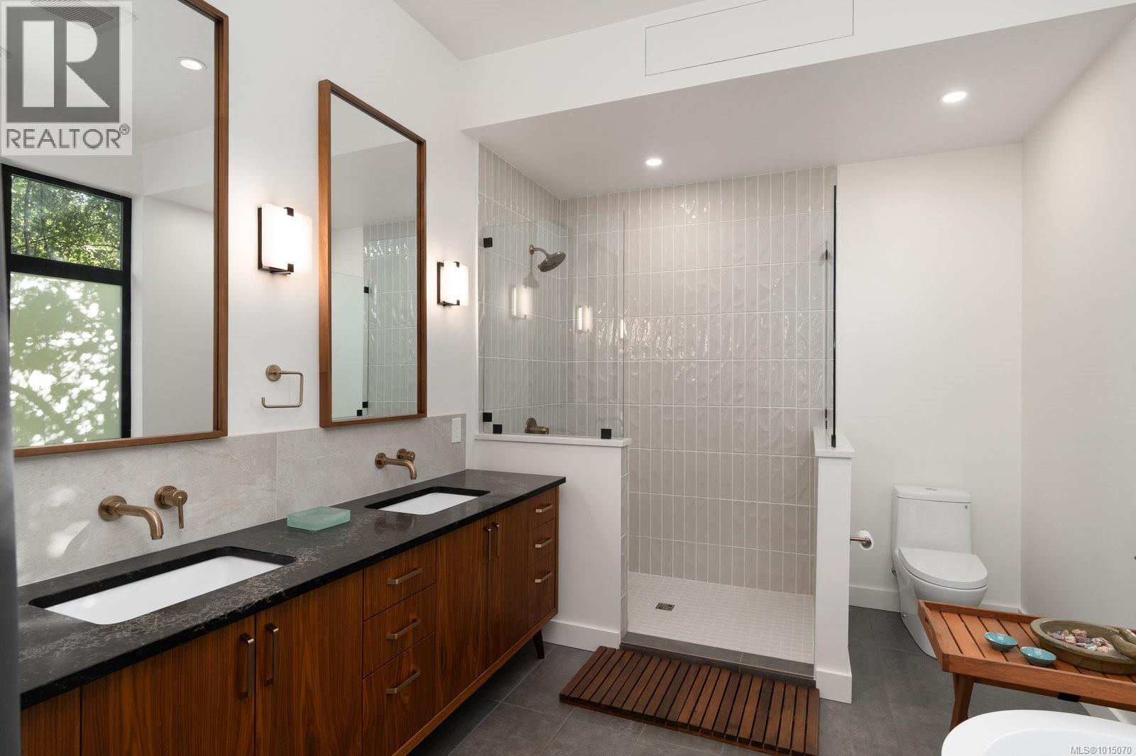 838 Birch Rd, North Saanich