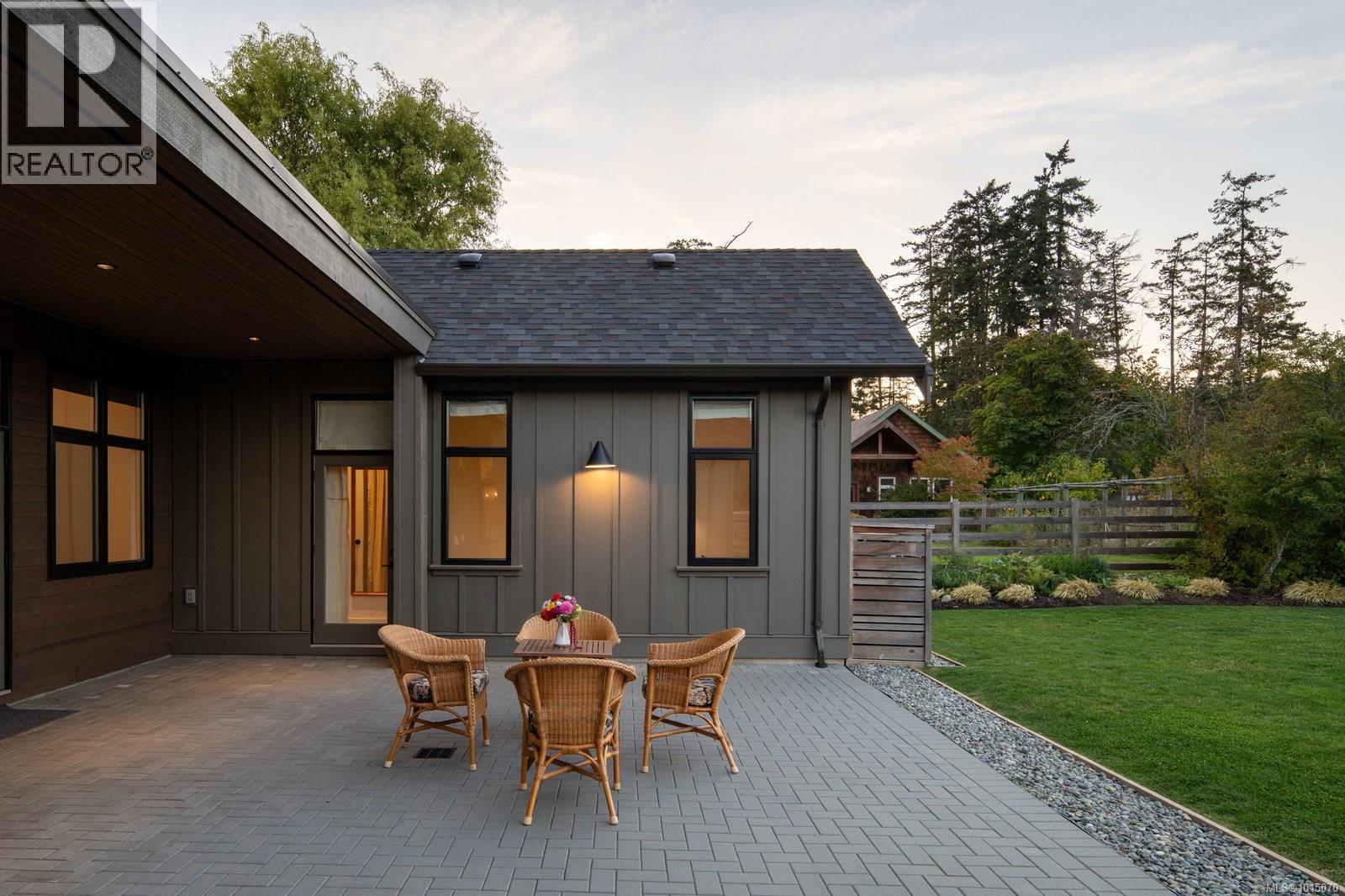 838 Birch Rd, North Saanich