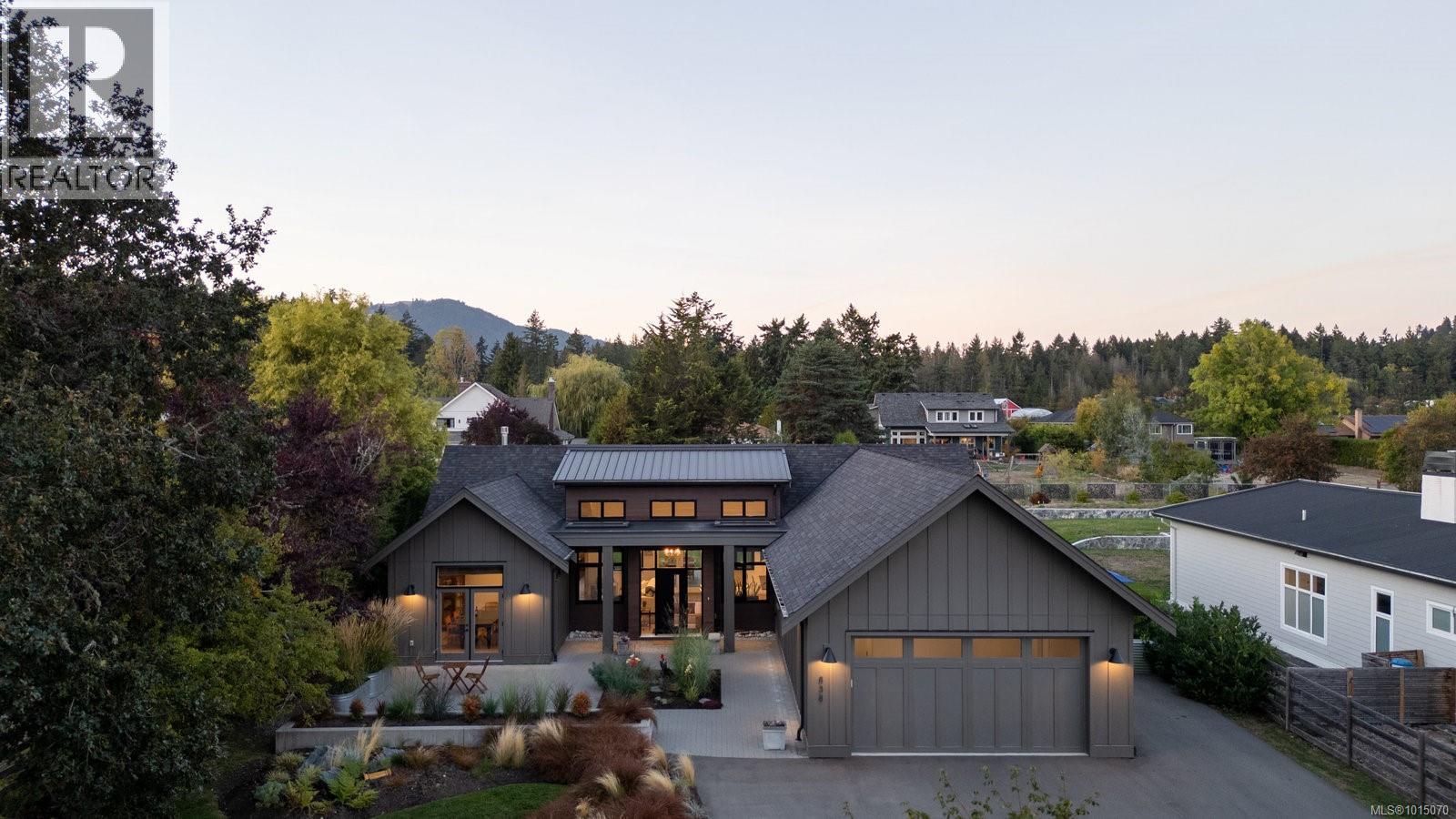 838 Birch Rd, North Saanich