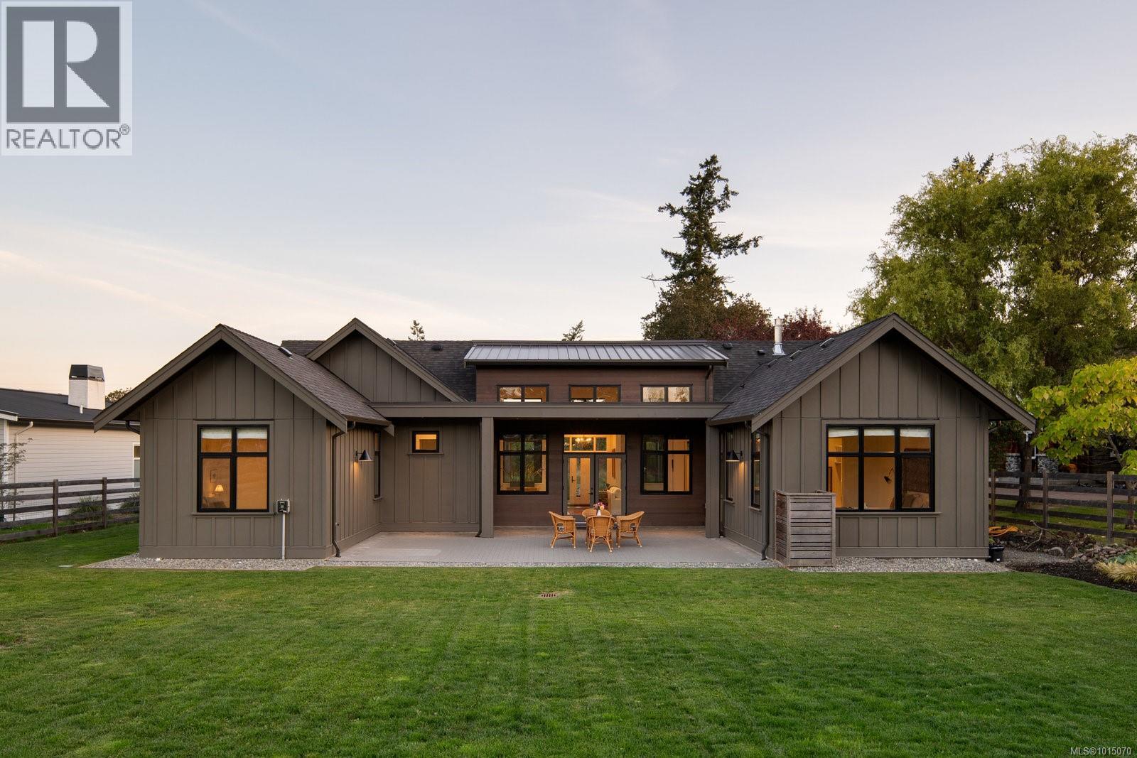 838 Birch Rd, North Saanich