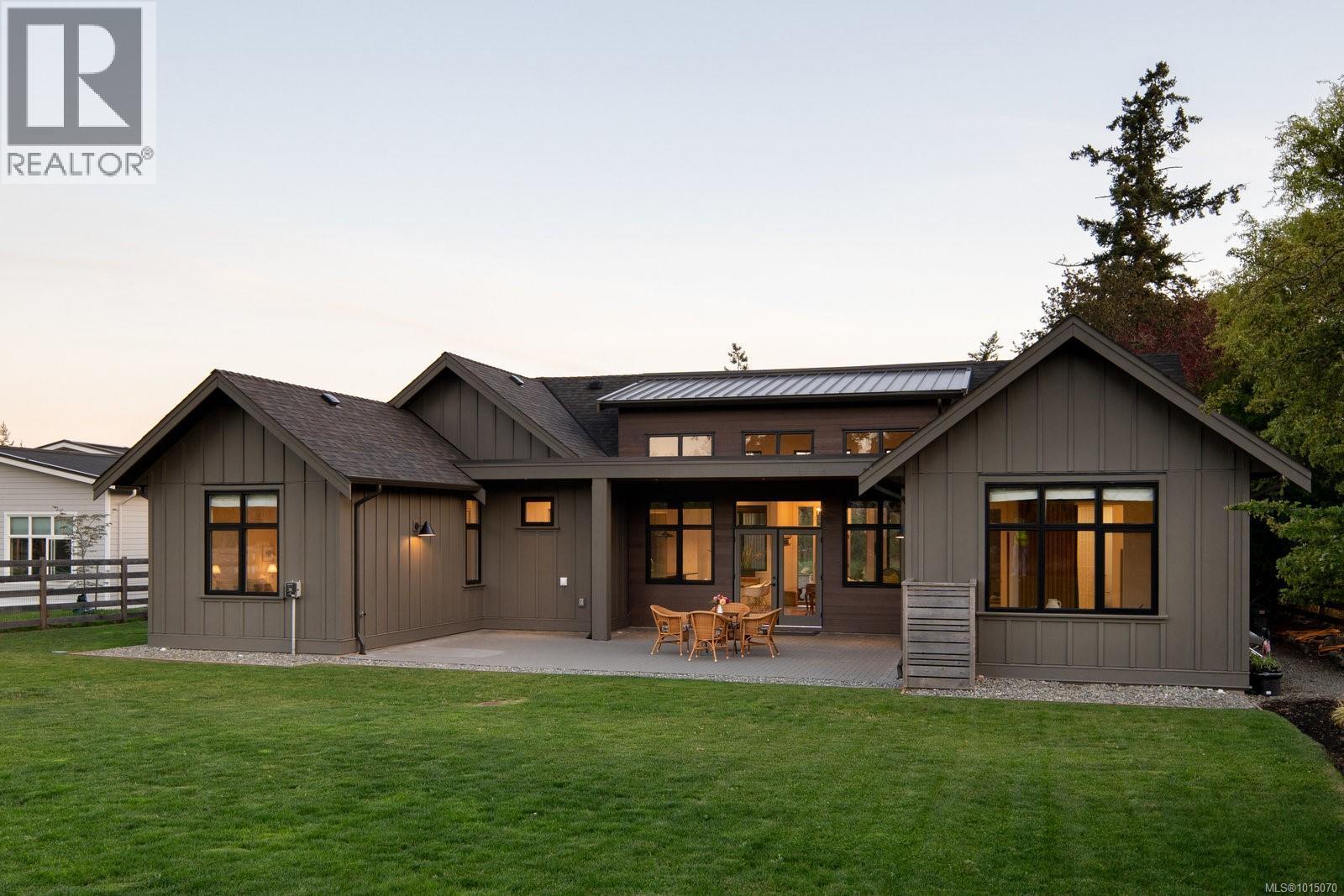838 Birch Rd, North Saanich