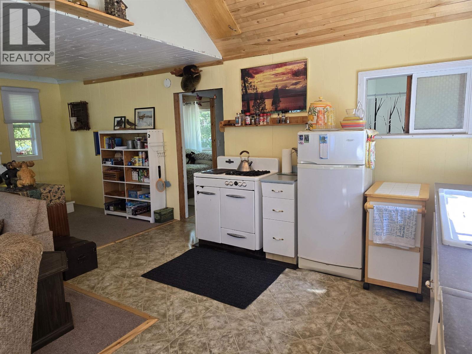 29200 DAHL LAKE ROAD, Prince George
