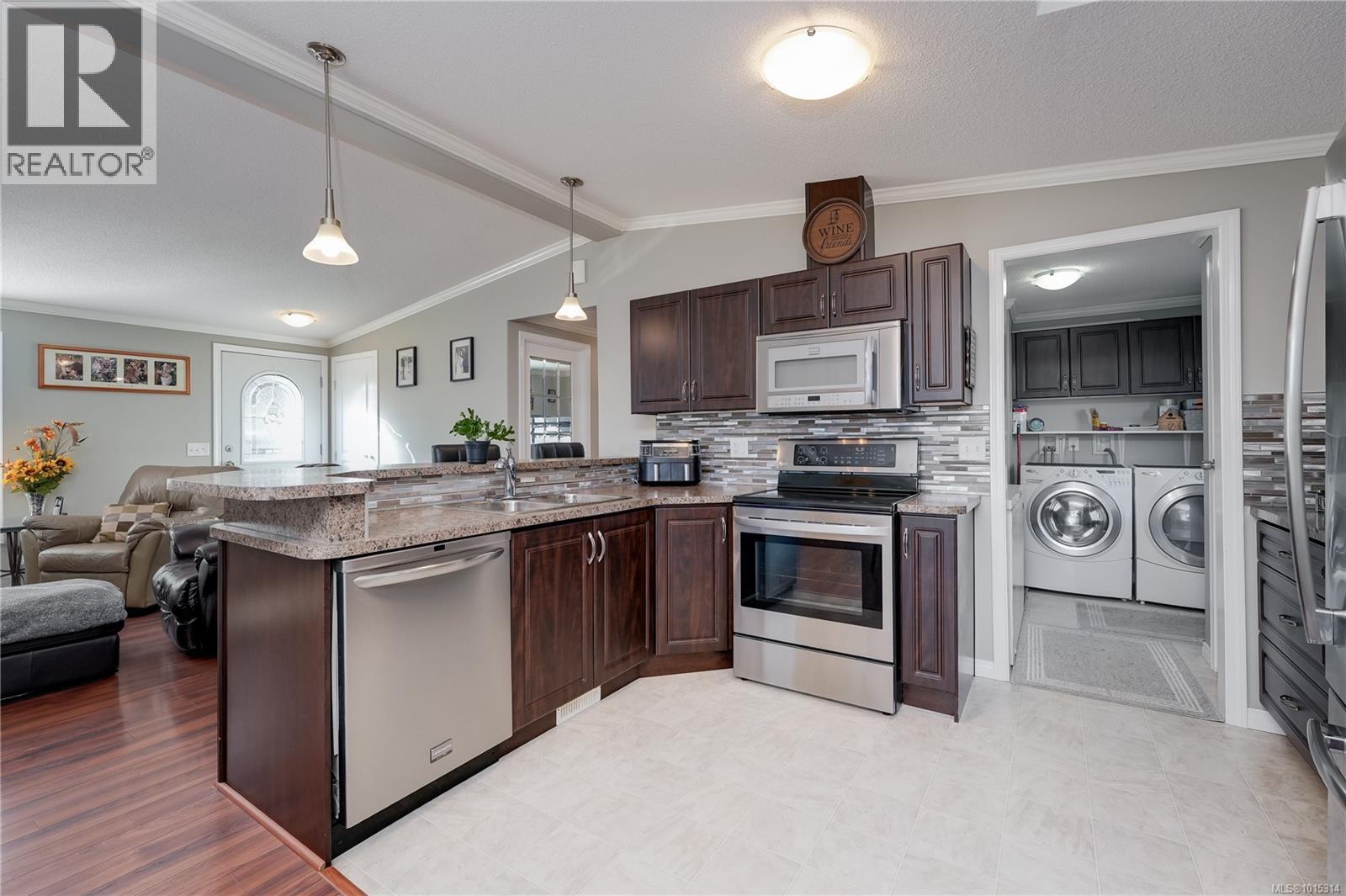 40 7109 West Coast Road, Sooke