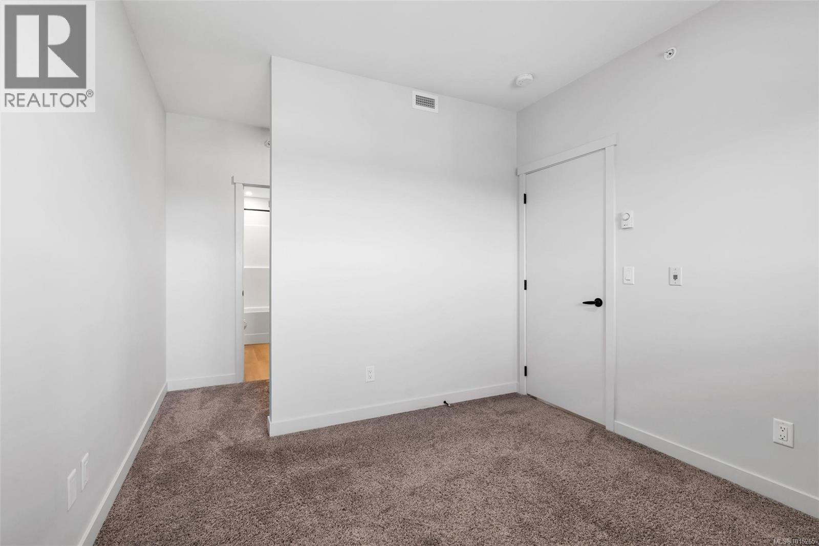 612 2465 Gateway Road, Langford