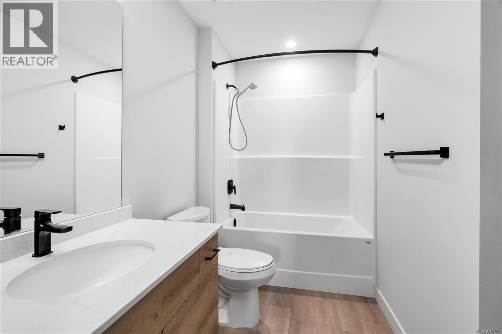 612 2465 Gateway Road, Langford