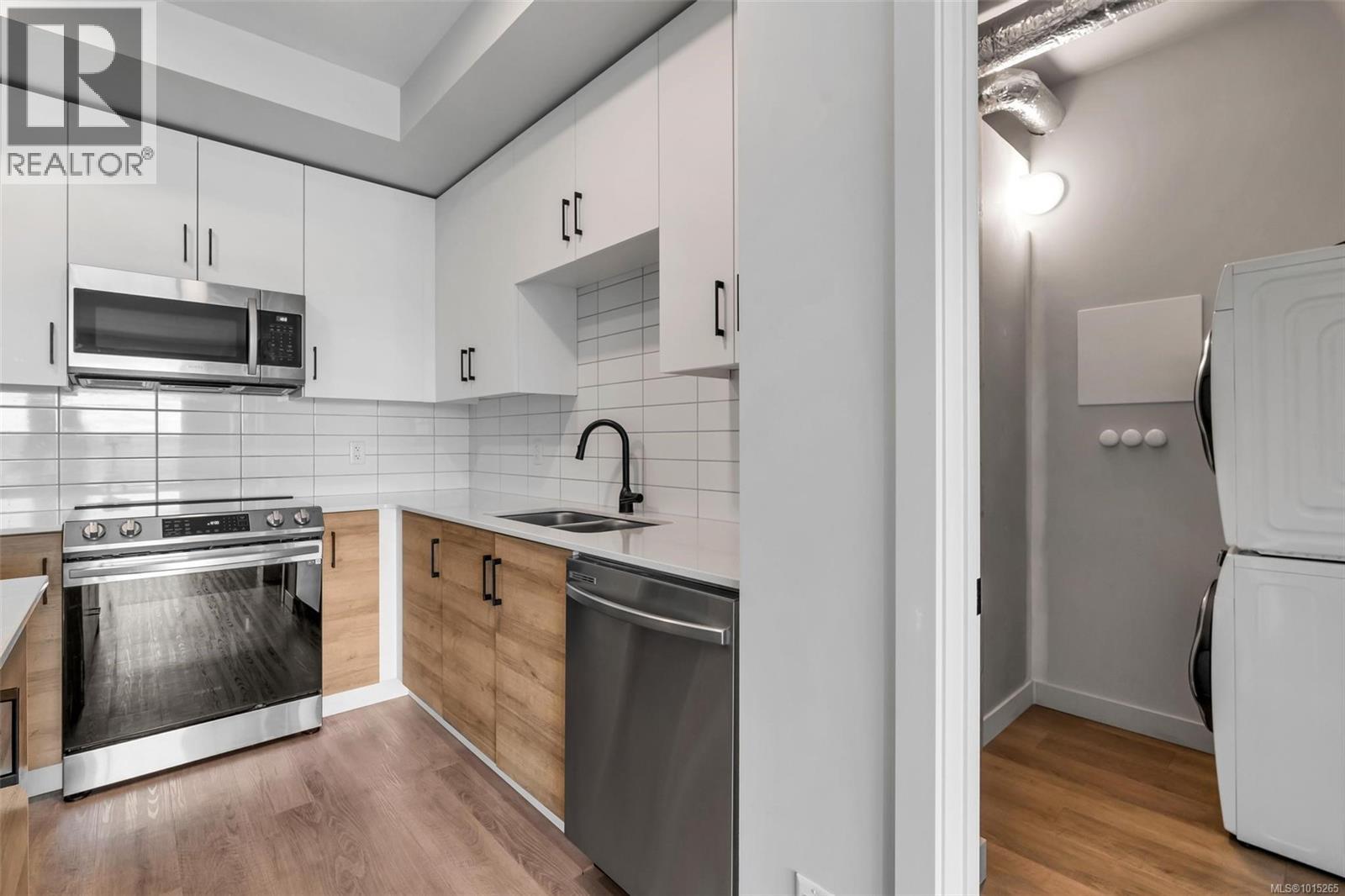 612 2465 Gateway Road, Langford