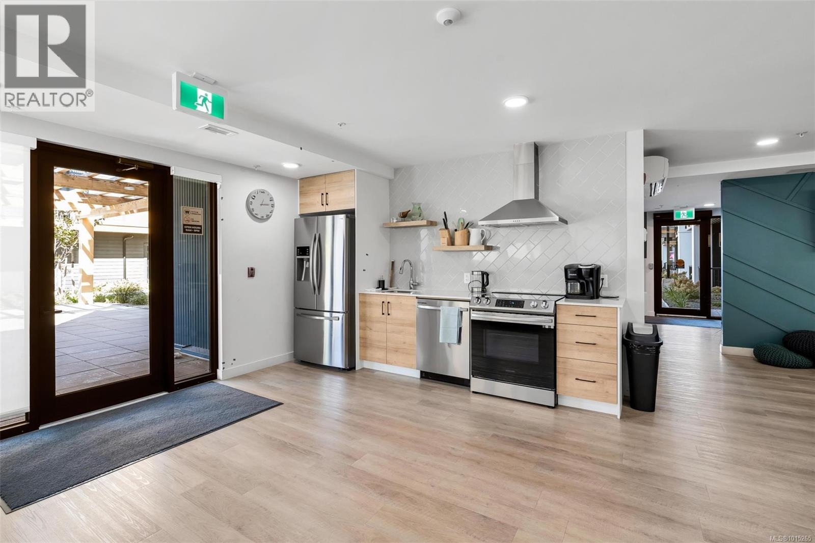 612 2465 Gateway Road, Langford