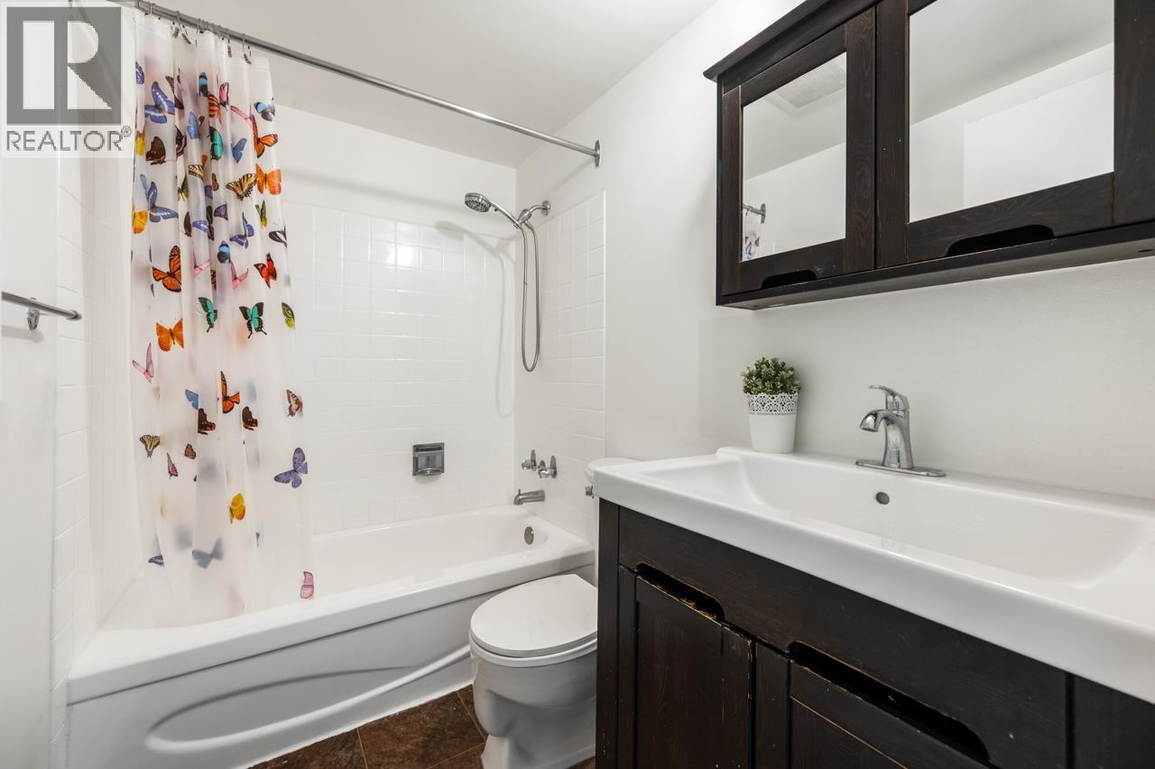 203 2425 SHAUGHNESSY STREET, Port Coquitlam